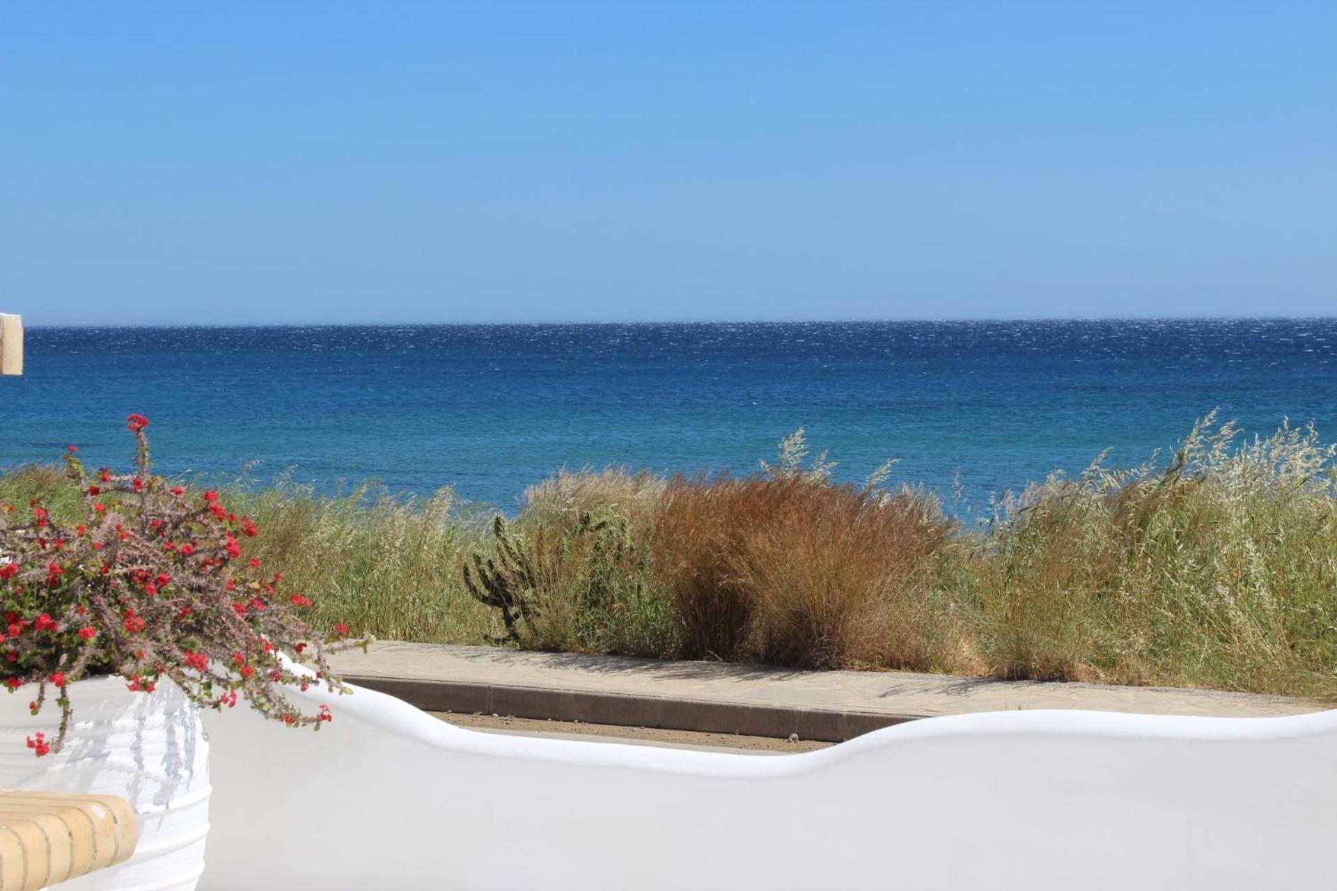 Blue Sea Villa & Apartments Makrýgialos Exterior foto