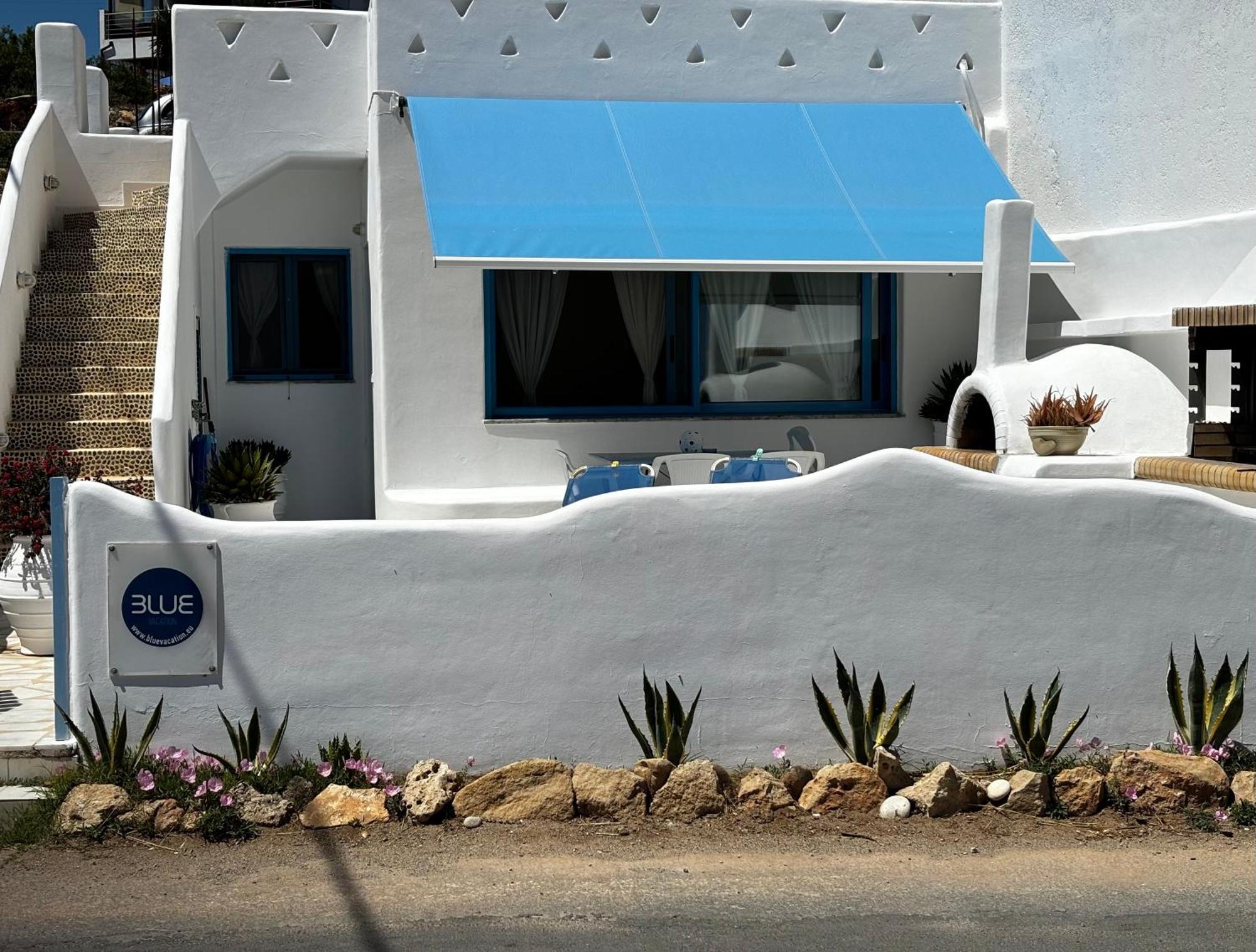 Blue Sea Villa & Apartments Makrýgialos Exterior foto